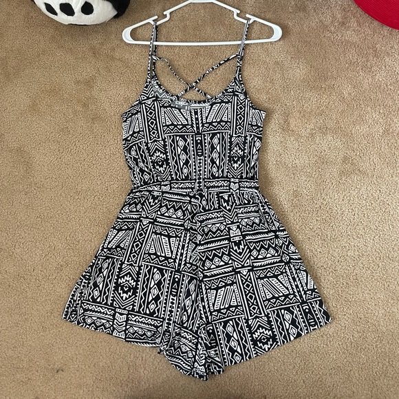 H&M Romper - Picture 4 of 5
